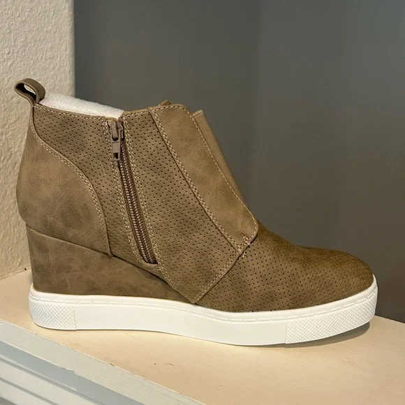 Athlefit Women's Wedge Sneakers Hidden Heel Platform Wedge Booties Size 8.5 Taup - Picture 5 of 9